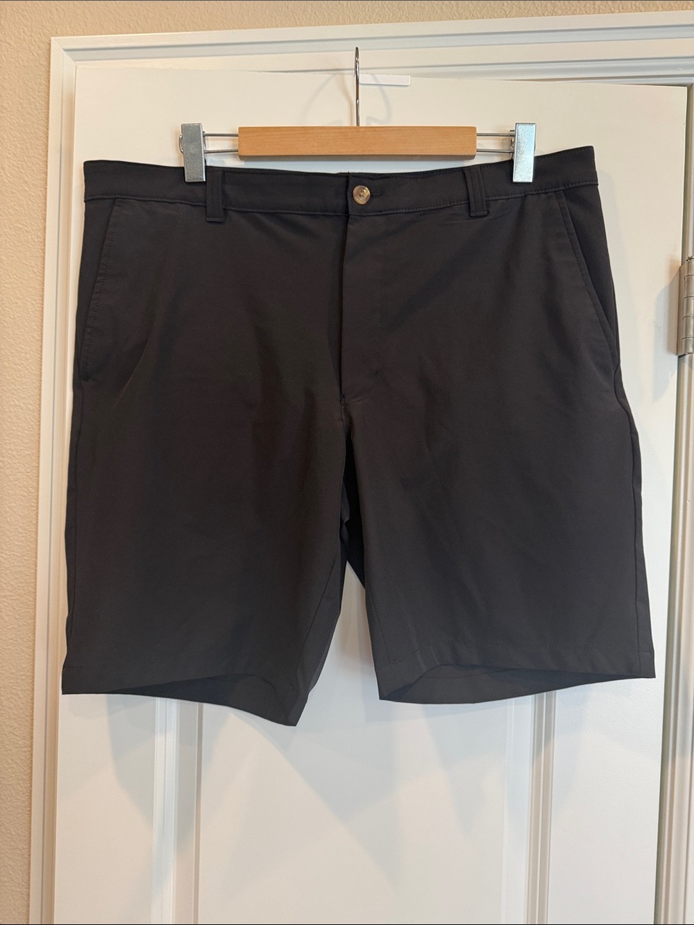 Men's Macys Black Performance Shorts 36W 9” inseam